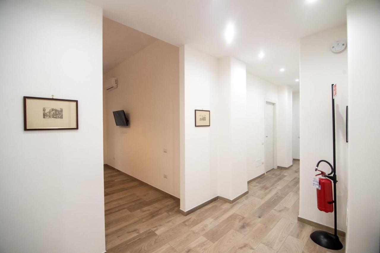 Nizza Apartment In Centro 萨莱诺 外观 照片
