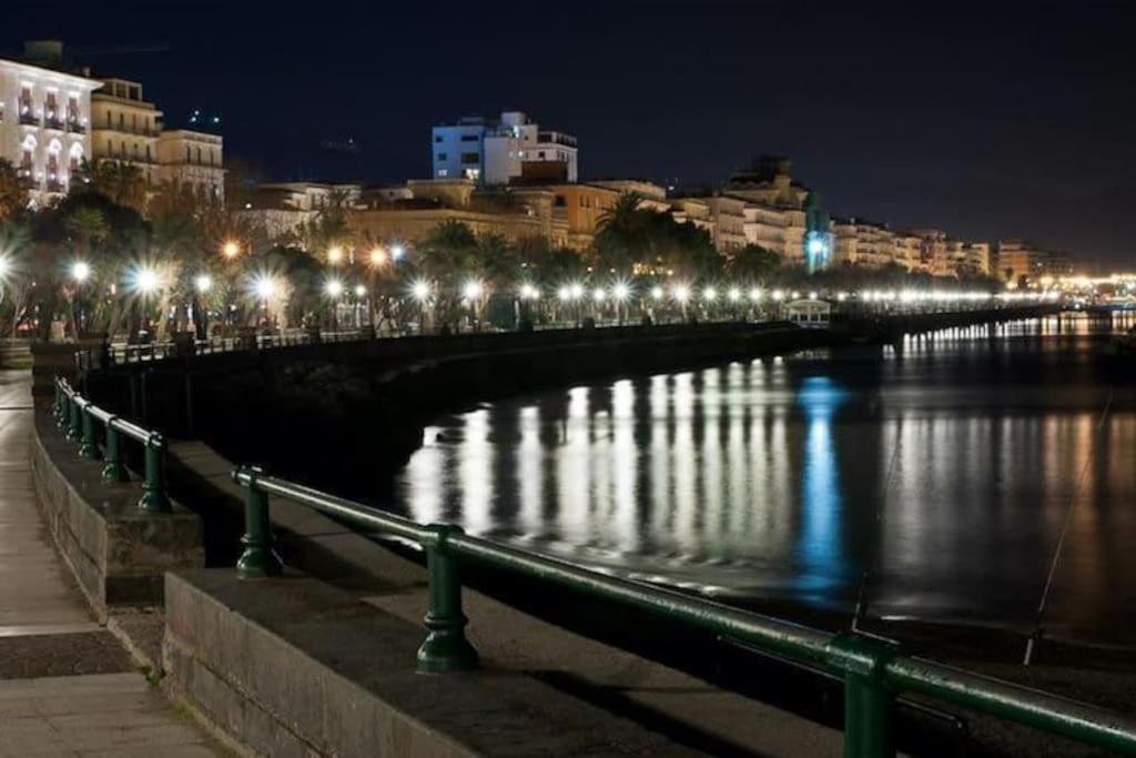 Nizza Apartment In Centro 萨莱诺 外观 照片